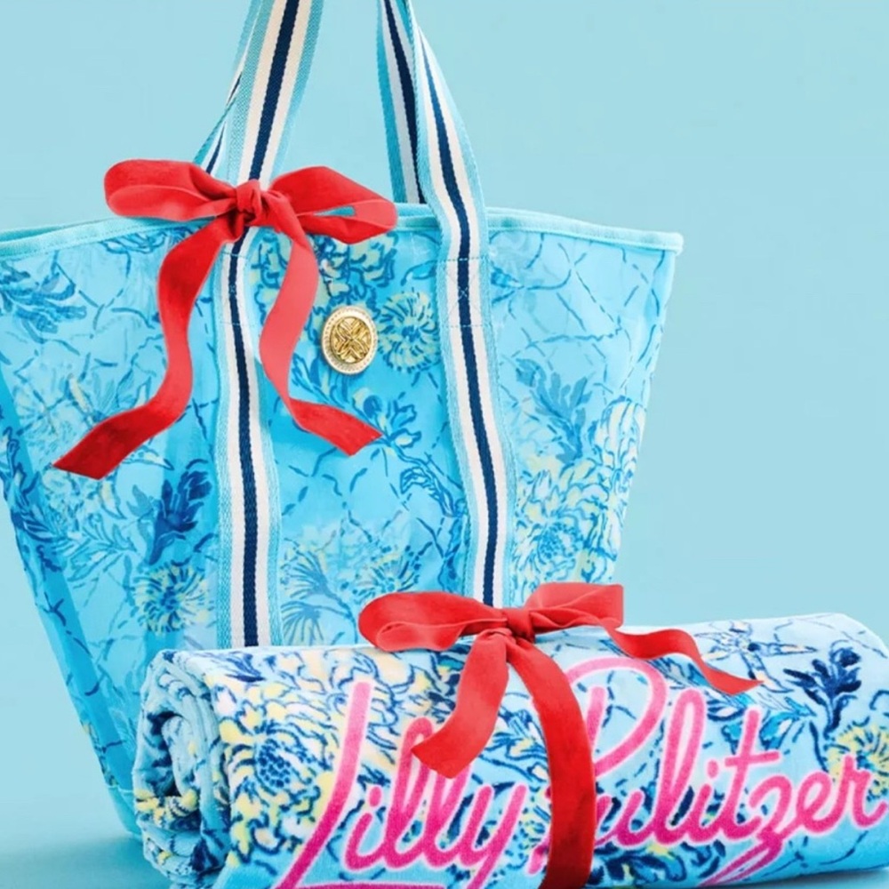 NEW GWP LILLY PULITZER BEACH TOTE & TOWEL BUNDLE Bellevue Blue